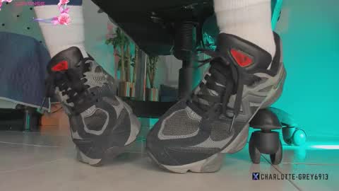 charlotte  grey online show from February 2026 08:12:02 PM