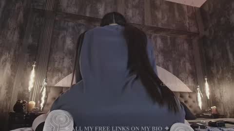 Charlotte online show from February 2025 07:24:02 PM