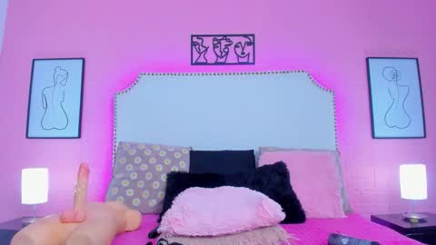 Snapshot of charlotte_kisss chatting on November 2025 08:30:01 PM Charlotte online show from November 2025 08:30:01 PM