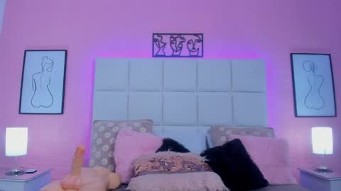 Snapshot of charlotte_kisss chatting on May 2026 08:17:02 PM Charlotte online show from May 2026 08:17:02 PM