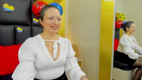 Snapshot of charlotte_monnroe chatting on June 2026 02:19:02 PM charlotte_monnroe online show from June 2026 02:19:02 PM