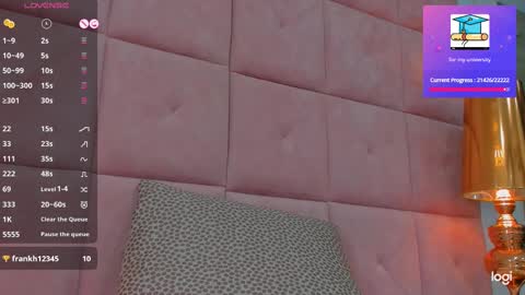 Snapshot of charlottee17 chatting on January 2025 02:57:01 PM ANDRE online show from January 2025 02:57:01 PM