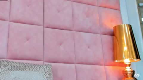 Snapshot of charlottee17 chatting on March 2025 04:49:01 PM ANDRE online show from March 2025 04:49:01 PM