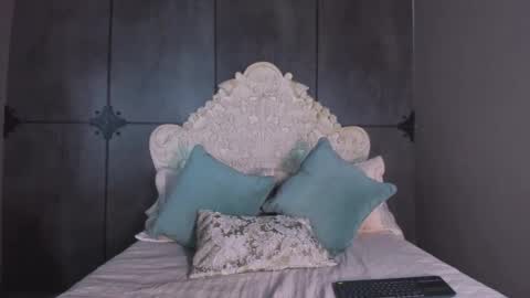 charlottegray_1 online show from October 2025 12:18:02 PM