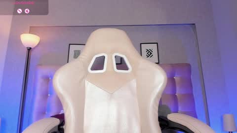 charlotterussel online show from December 2024 10:25:02 PM