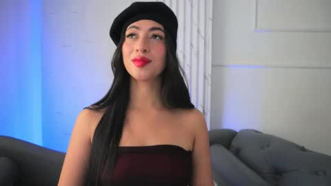 Lauren Rus online show from November 2025 12:49:01 PM