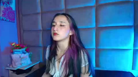 charlottestuart_ online show from March 2026 04:29:01 AM