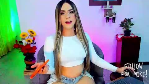 Snapshot of charlottevillorina chatting on April 2026 06:41:02 AM charlotte villorina online show from April 2026 06:41:02 AM