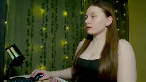 Kira online show from January 2025 06:28:01 PM