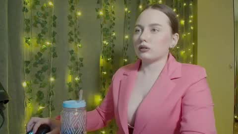 Kira online show from February 2025 05:16:01 PM