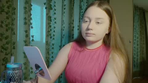 Kira online show from February 2025 12:11:02 PM