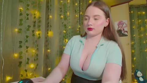 Kira online show from February 2025 05:48:01 PM