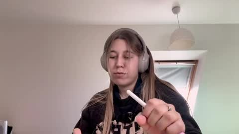 Snapshot of charmainemcpeak chatting on March 2026 01:00:01 PM Julia online show from March 2026 01:00:01 PM