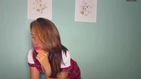 Snapshot of charmingaura chatting on September 2025 04:39:02 PM Mia online show from September 2025 04:39:02 PM