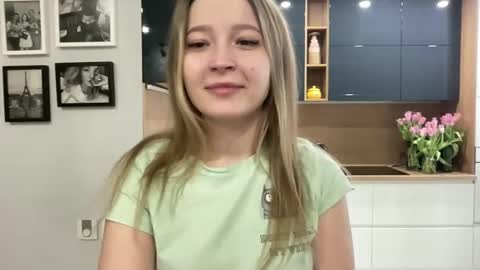 Sarah online show from March 2025 12:04:02 PM