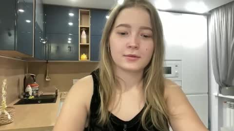 Sarah online show from September 2025 03:01:02 PM