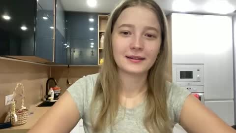 Sarah online show from September 2025 03:45:01 PM