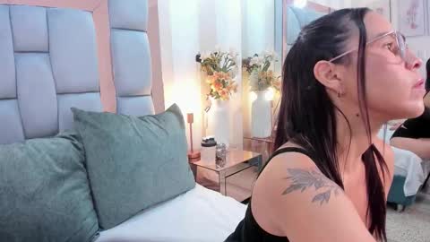 Snapshot of charolnox chatting on February 2026 12:21:01 PM Charol online show from February 2026 12:21:01 PM