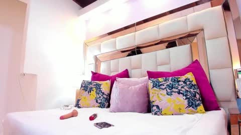 Snapshot of charolnox chatting on February 2026 01:47:01 PM Charol online show from February 2026 01:47:01 PM