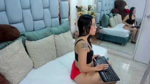 Snapshot of charolnox chatting on February 2026 12:45:01 PM Charol online show from February 2026 12:45:01 PM