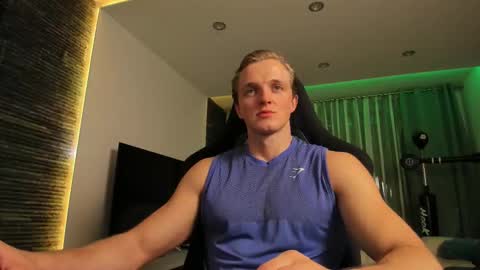 Snapshot of chasereed_ chatting on November 2025 05:18:01 PM Chase Reed online show from November 2025 05:18:01 PM