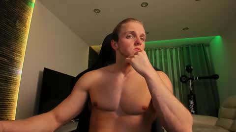 Snapshot of chasereed_ chatting on December 2025 11:23:02 PM Chase Reed online show from December 2025 11:23:02 PM