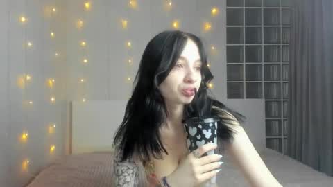 Snapshot of chatty_alice chatting on September 2025 01:16:01 AM Alice online show from September 2025 01:16:01 AM