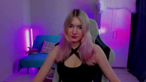 Snapshot of chatur_lady_ chatting on February 2025 06:18:02 AM Betty online show from February 2025 06:18:02 AM