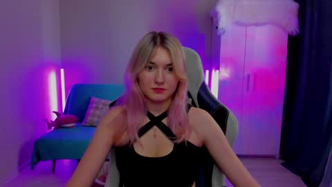 Snapshot of chatur_lady_ chatting on February 2025 09:22:01 AM Betty online show from February 2025 09:22:01 AM