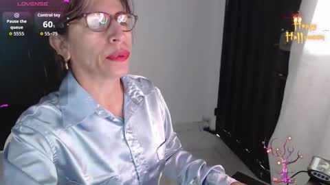 CHAYLA VICTORIA RUIZ  online show from November 2025 11:07:01 AM