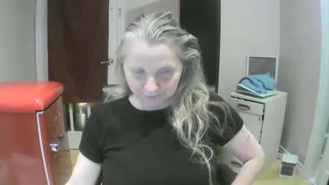 Snapshot of chealsiek chatting on October 2025 11:44:02 PM chealsiek online show from October 2025 11:44:02 PM