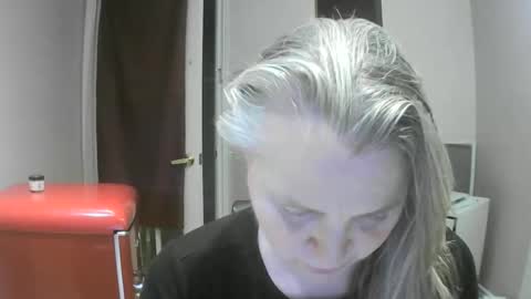 Snapshot of chealsiek chatting on October 2025 01:02:02 AM chealsiek online show from October 2025 01:02:02 AM