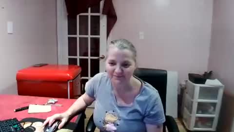 Snapshot of chealsiek chatting on November 2025 12:33:01 AM chealsiek online show from November 2025 12:33:01 AM