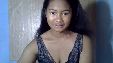 Snapshot of chechick_sahu chatting on November 2025 04:51:02 AM Angel online show from November 2025 04:51:02 AM