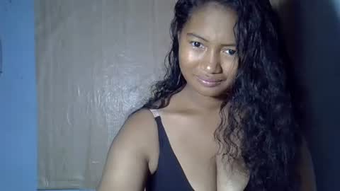 Snapshot of chechick_sahu chatting on November 2025 04:45:02 AM Angel online show from November 2025 04:45:02 AM