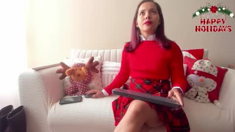 Regina Phalange online show from December 2025 06:38:02 PM