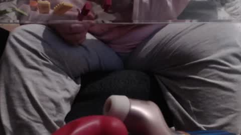 Snapshot of cheekymiia chatting on December 2024 06:09:01 PM Cheekymiia online show from December 2024 06:09:01 PM