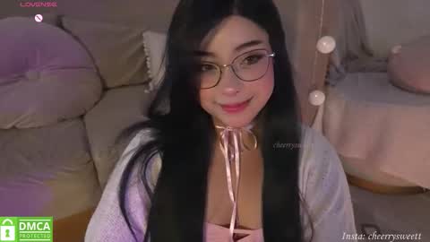 Snapshot of cheerrysweett chatting on September 2025 05:44:02 AM Baby Cherry online show from September 2025 05:44:02 AM