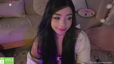 Snapshot of cheerrysweett chatting on October 2025 03:15:01 AM Baby Cherry online show from October 2025 03:15:01 AM