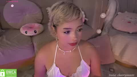Snapshot of cheerrysweett chatting on October 2025 03:59:01 AM Baby Cherry online show from October 2025 03:59:01 AM