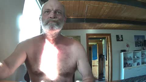 Snapshot of chefben666 chatting on September 2025 08:39:01 AM chefben666 online show from September 2025 08:39:01 AM