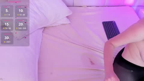 Snapshot of chelsea_bolton_ chatting on February 2025 04:05:02 PM chelsea_bolton_ online show from February 2025 04:05:02 PM