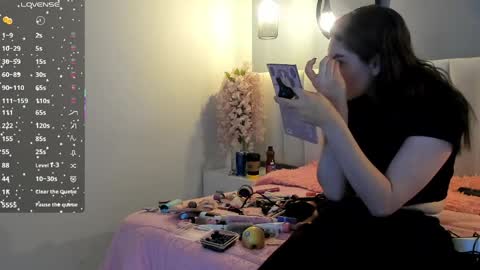 chelsea_bolton_ online show from April 2026 12:16:02 PM