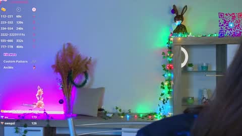 Mona online show from December 2024 09:18:02 PM