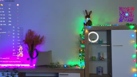 Mona online show from January 2025 06:06:02 PM