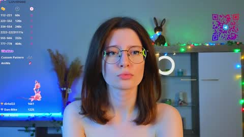 Mona online show from January 2025 10:21:01 PM