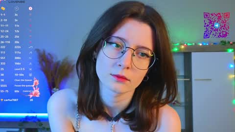 Mona online show from February 2025 03:18:01 PM