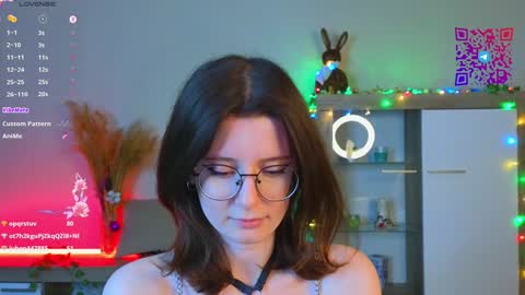 Mona online show from February 2025 09:29:02 PM