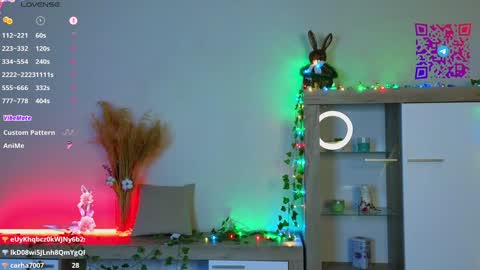 Mona online show from February 2025 09:17:01 PM