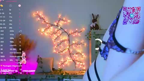 Mona online show from February 2025 09:31:01 PM